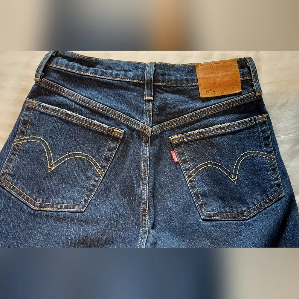 Levis Premium 501s High Rise Straight Leg Dark Wash Jeans 25x28